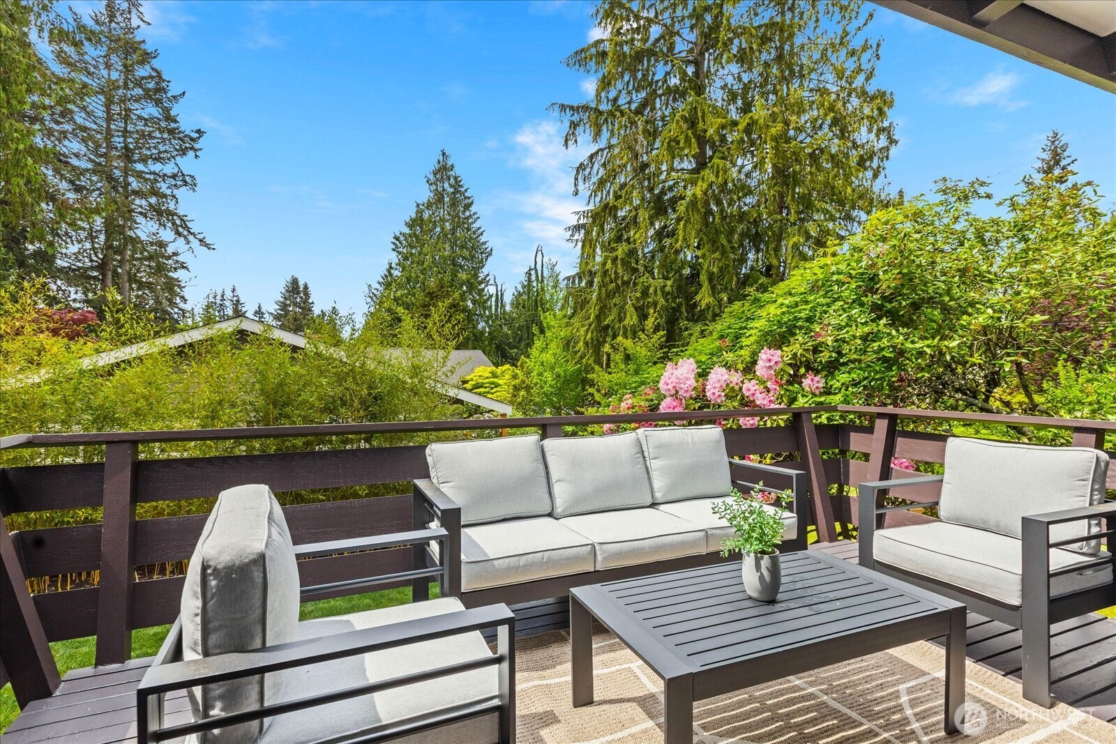 18722 84th Avenue W, Edmonds, WA 98026