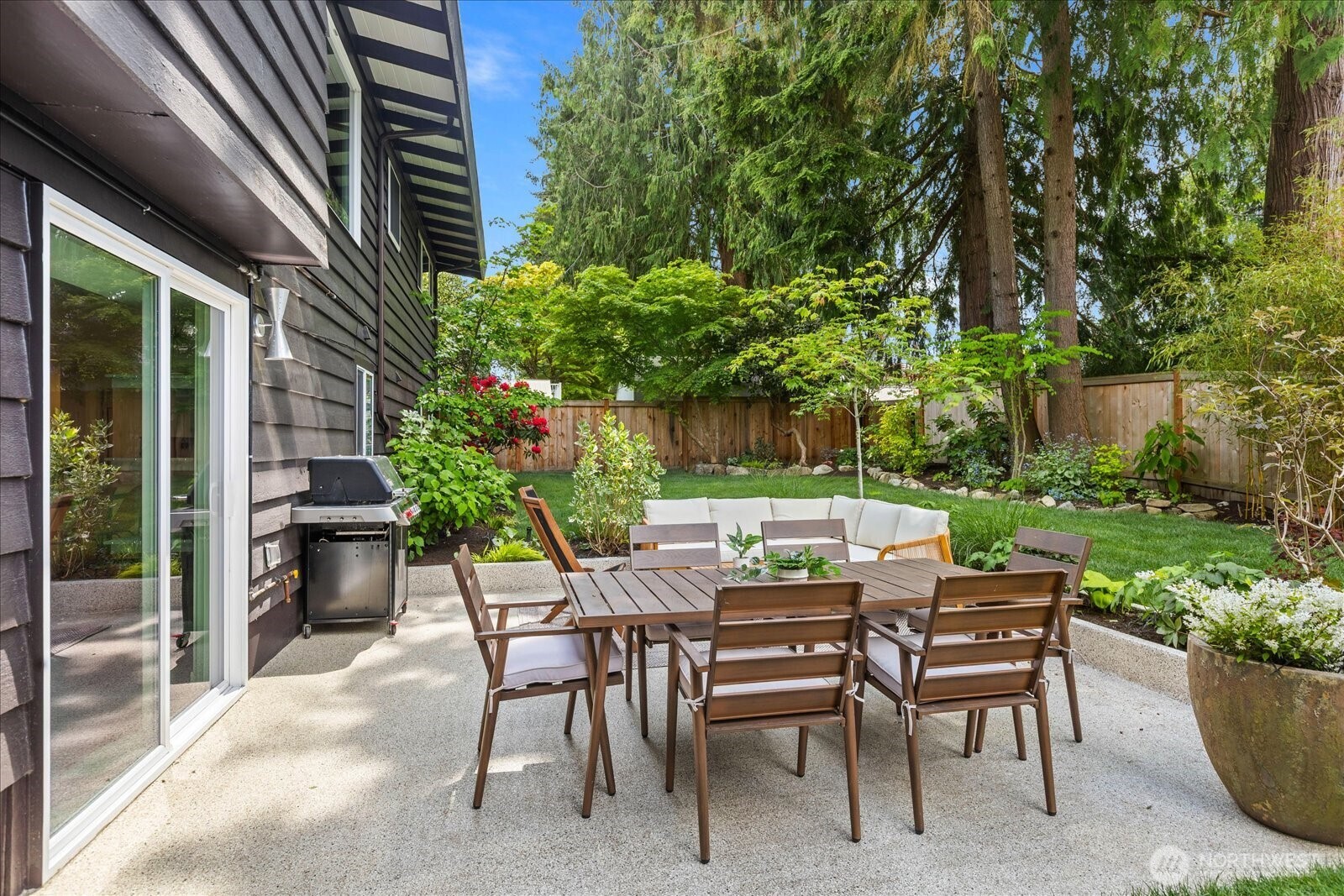 18722 84th Avenue W, Edmonds, WA 98026