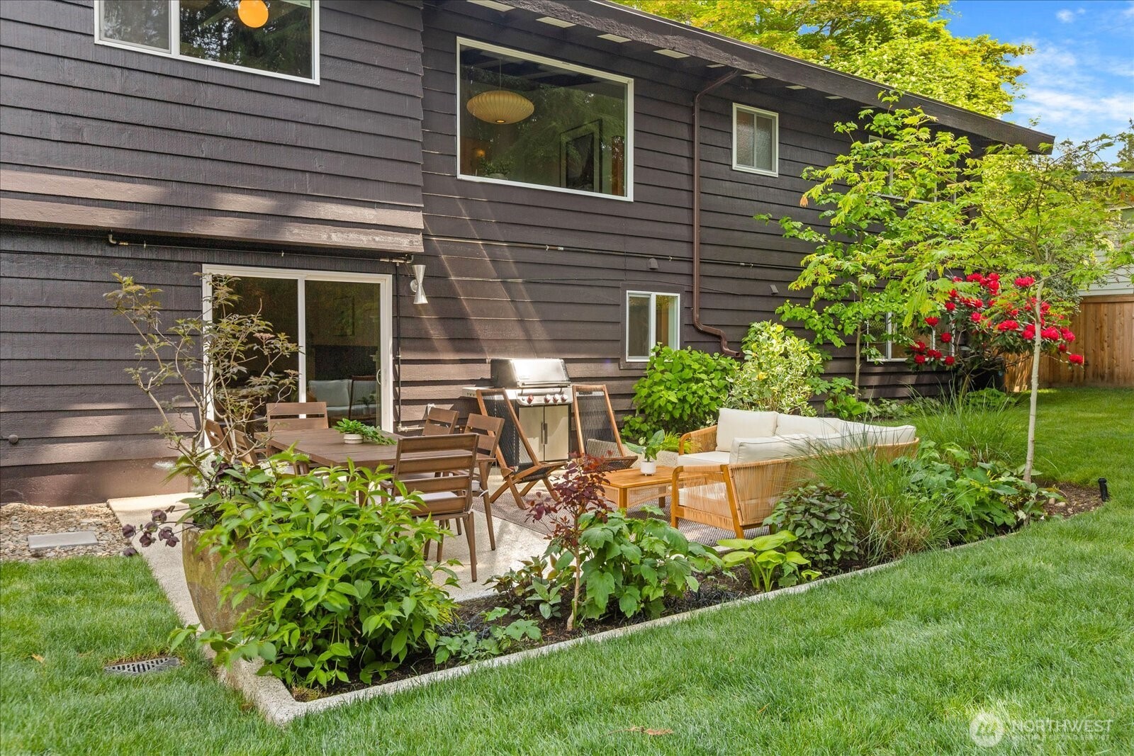 18722 84th Avenue W, Edmonds, WA 98026