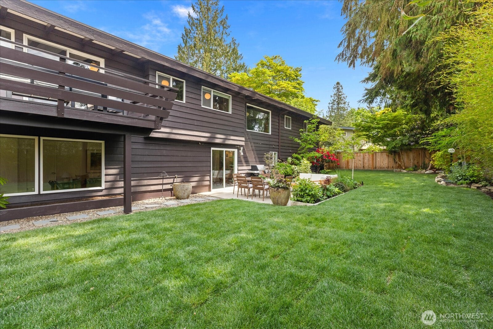 18722 84th Avenue W, Edmonds, WA 98026