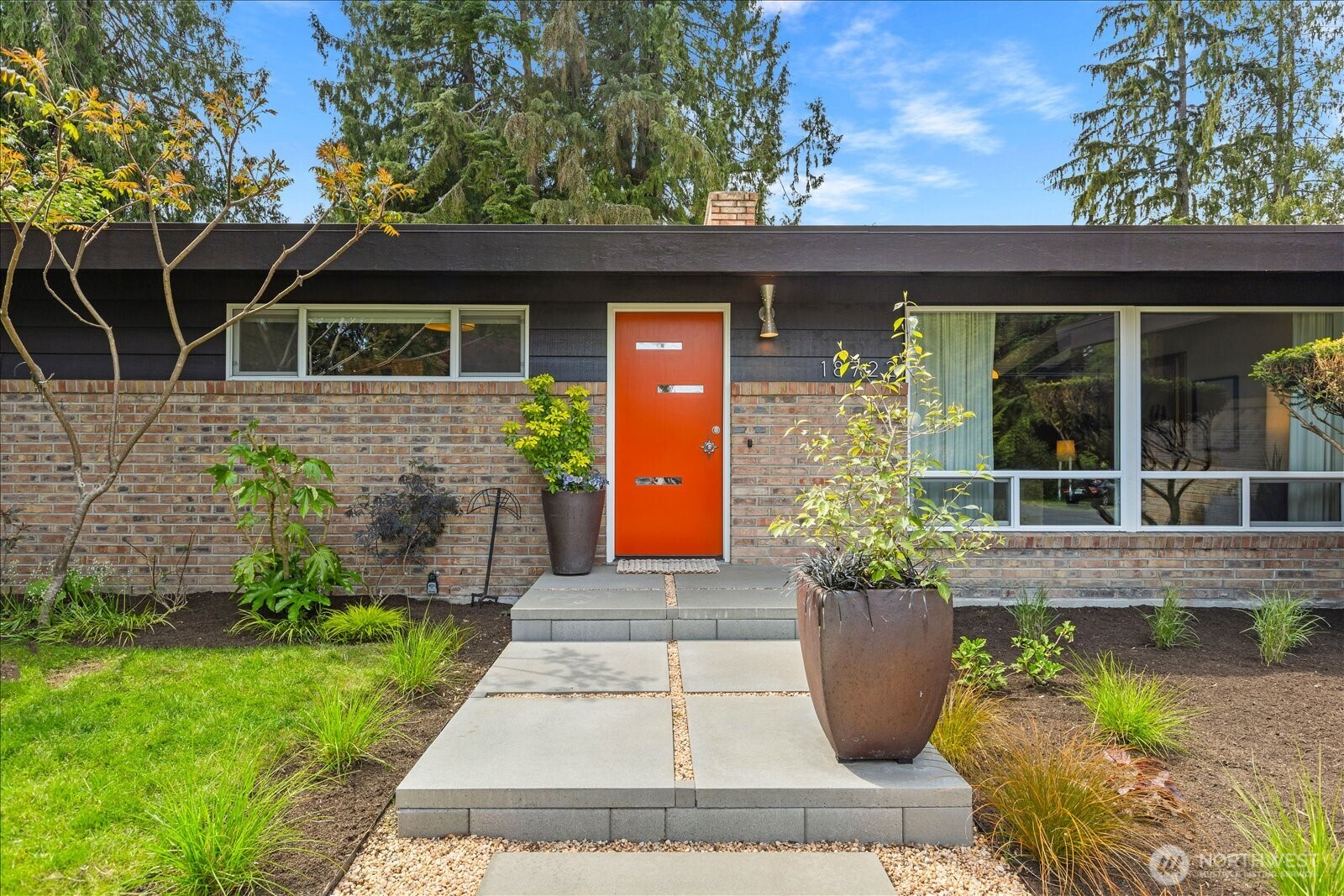 18722 84th Avenue W, Edmonds, WA 98026