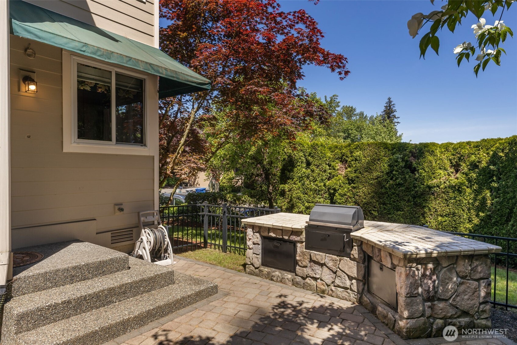 23431 NE 10th Place , Sammamish, WA 98074