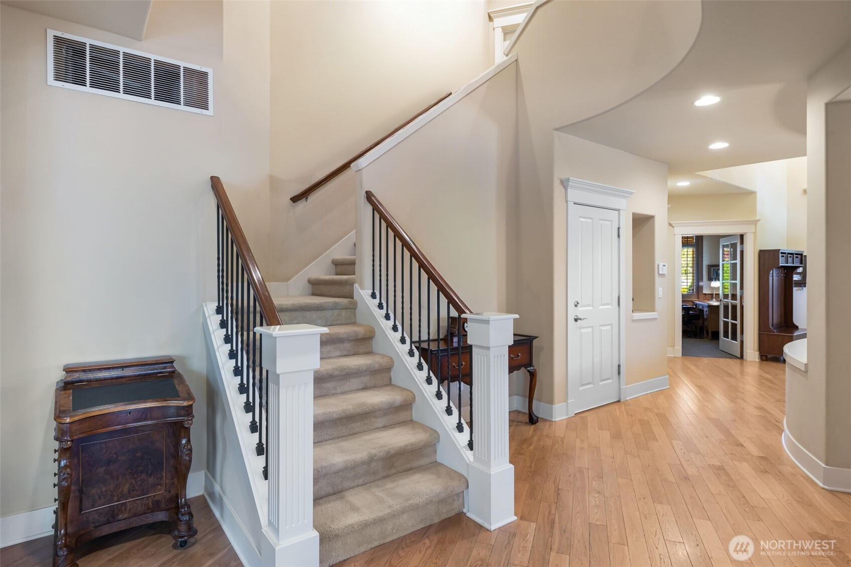 23431 NE 10th Place , Sammamish, WA 98074
