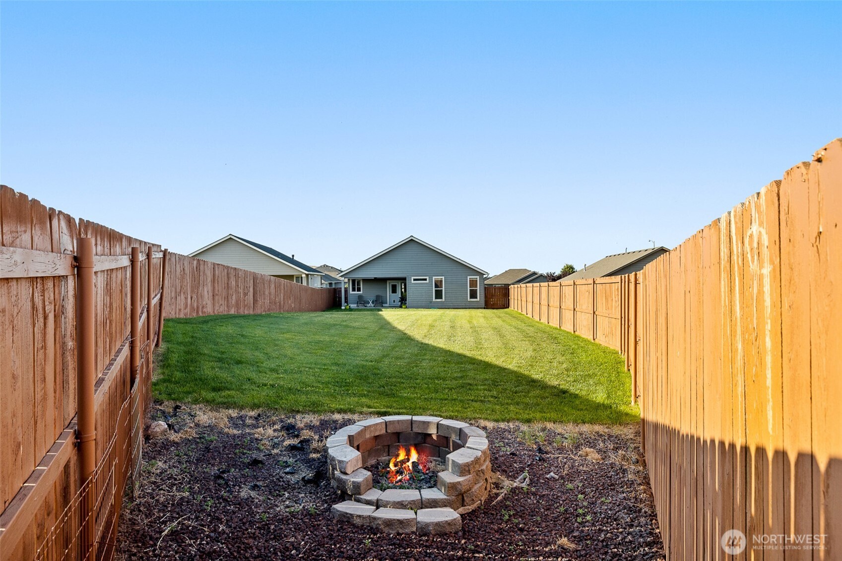 5997 W 41st Ave , Kennewick, WA 99338