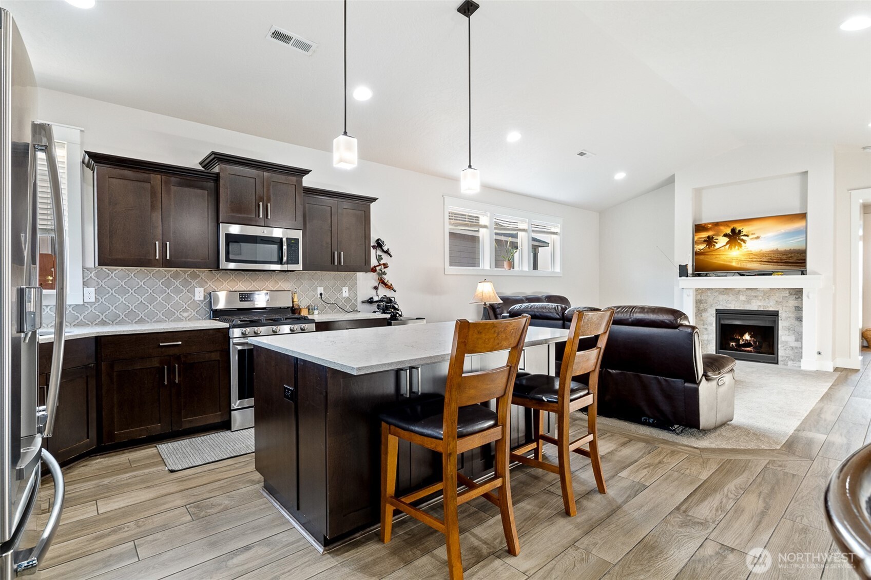 5997 W 41st Ave , Kennewick, WA 99338