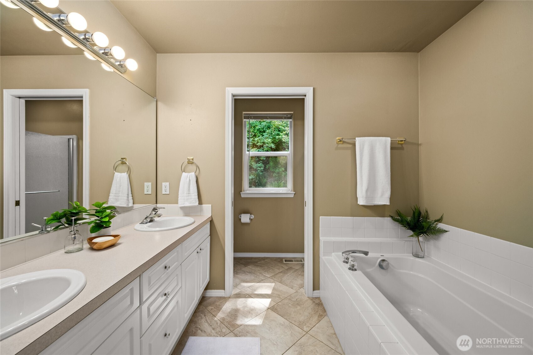 1405 Edwards Street , Bellingham, WA 98229
