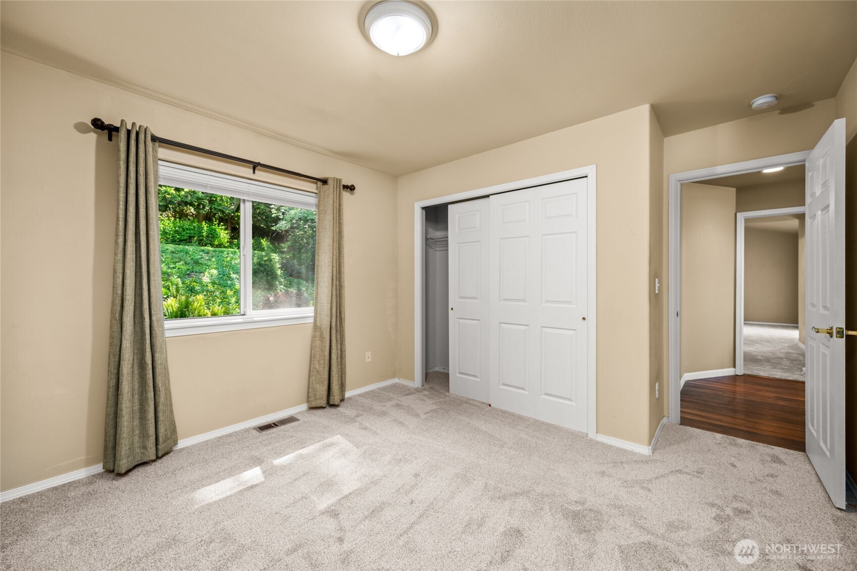 1405 Edwards Street , Bellingham, WA 98229