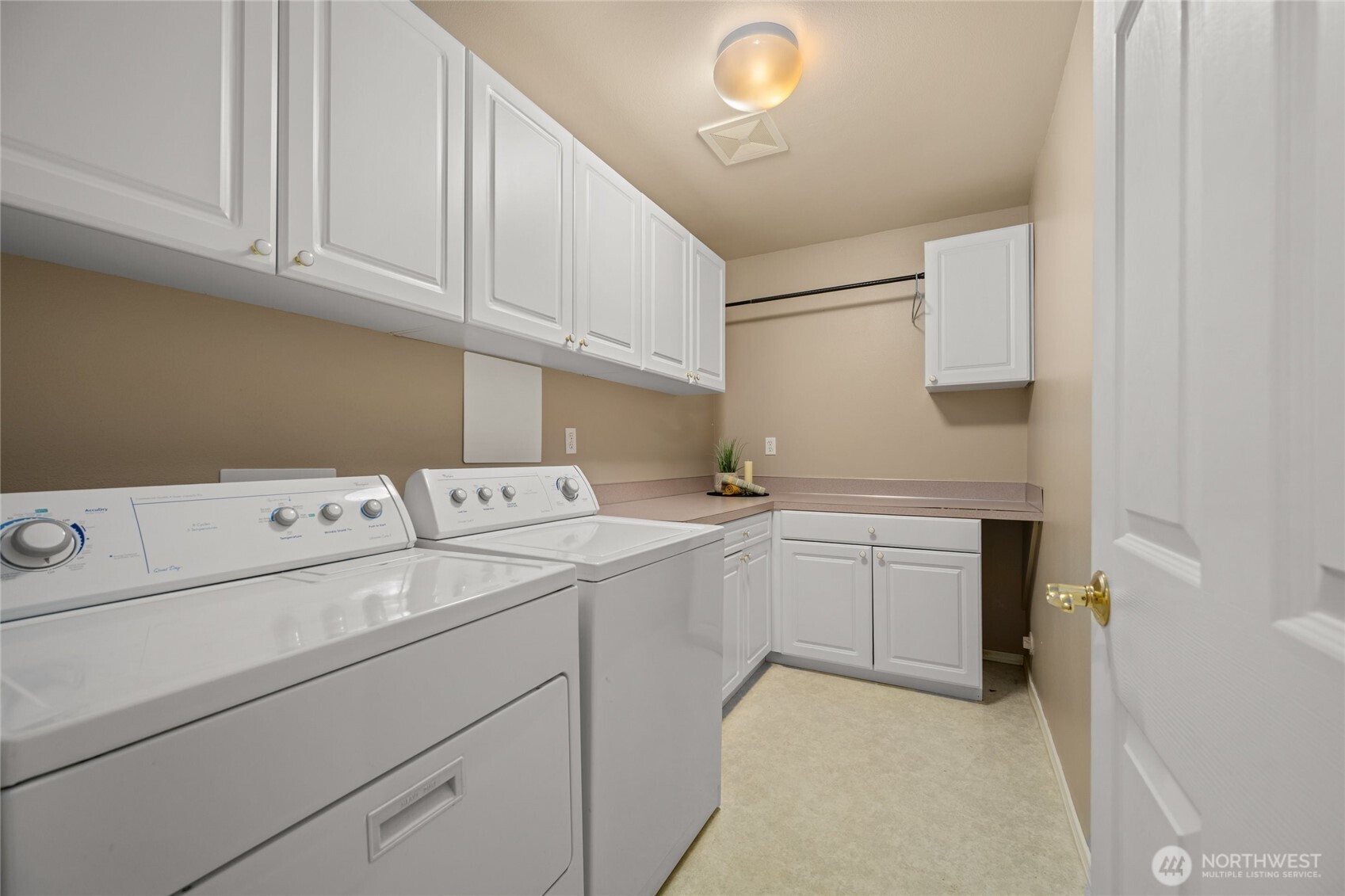 1405 Edwards Street , Bellingham, WA 98229