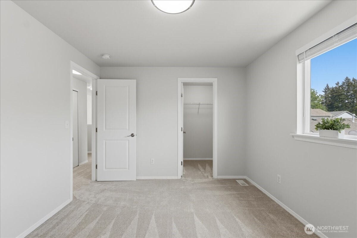 6537 Compton Boulevard SE, Lacey, WA 98513