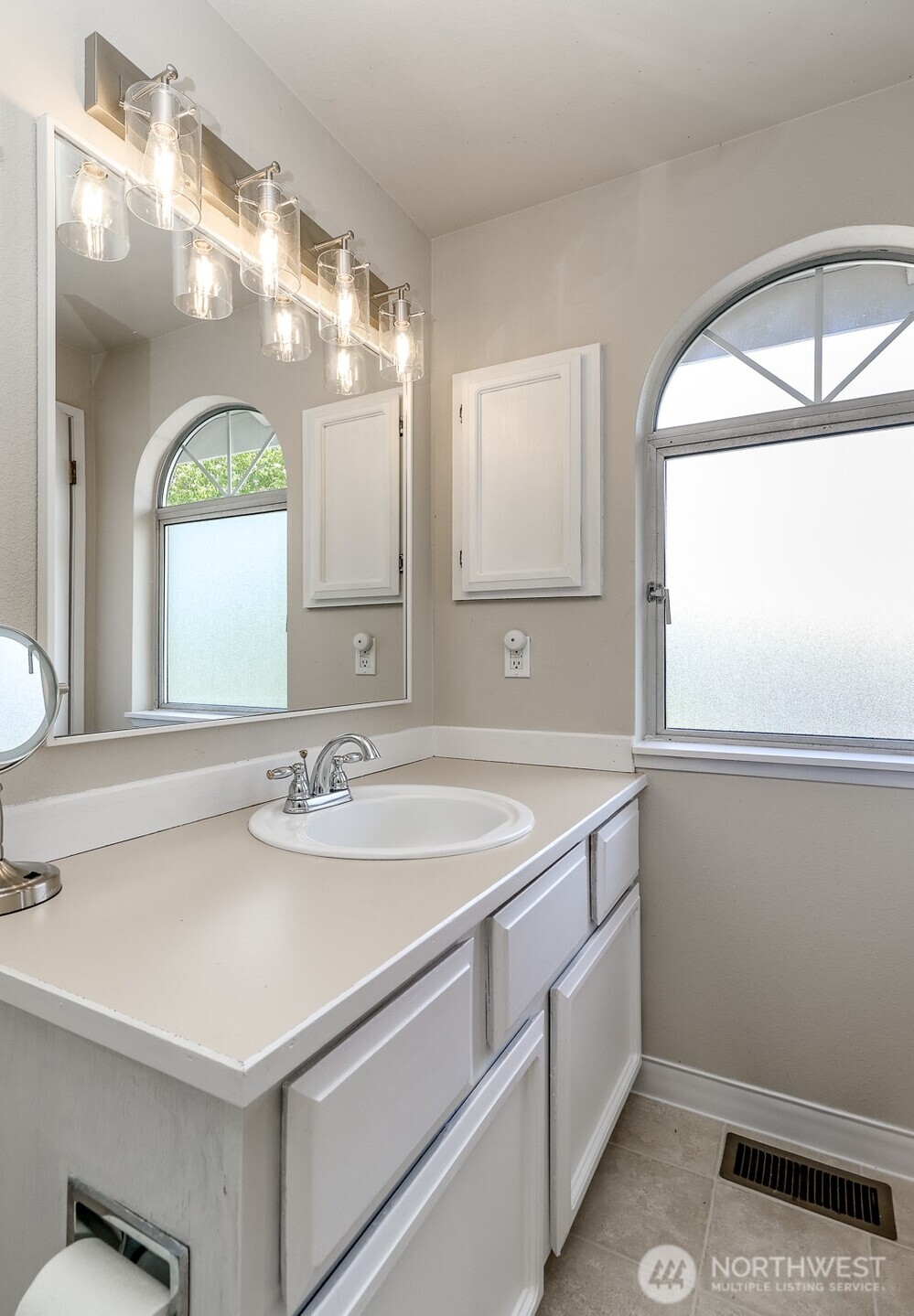 305 Jewell , Enumclaw, WA 98022