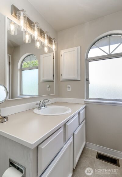 305 Jewell , Enumclaw, WA 98022 - Photo 22