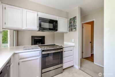 305 Jewell , Enumclaw, WA 98022 - Photo 9