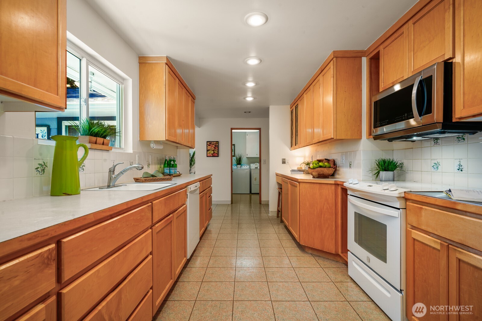 8408 191st Street SW, Edmonds, WA 98026
