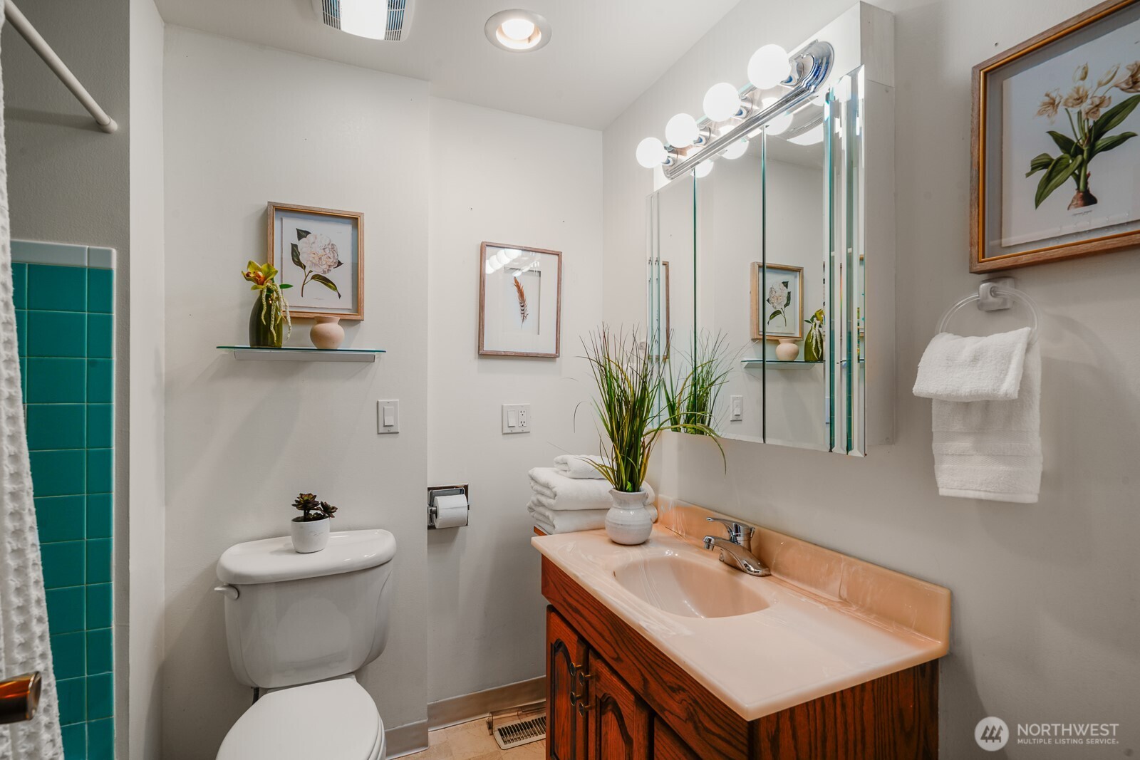 8408 191st Street SW, Edmonds, WA 98026