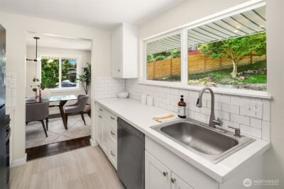 9275 Renton Avenue S, Seattle, WA 98118 - Photo 15