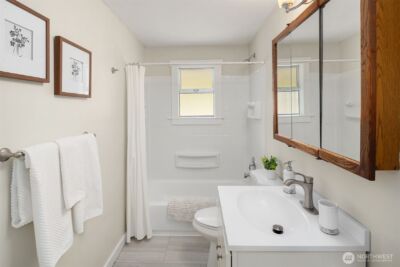9275 Renton Avenue S, Seattle, WA 98118 - Photo 19