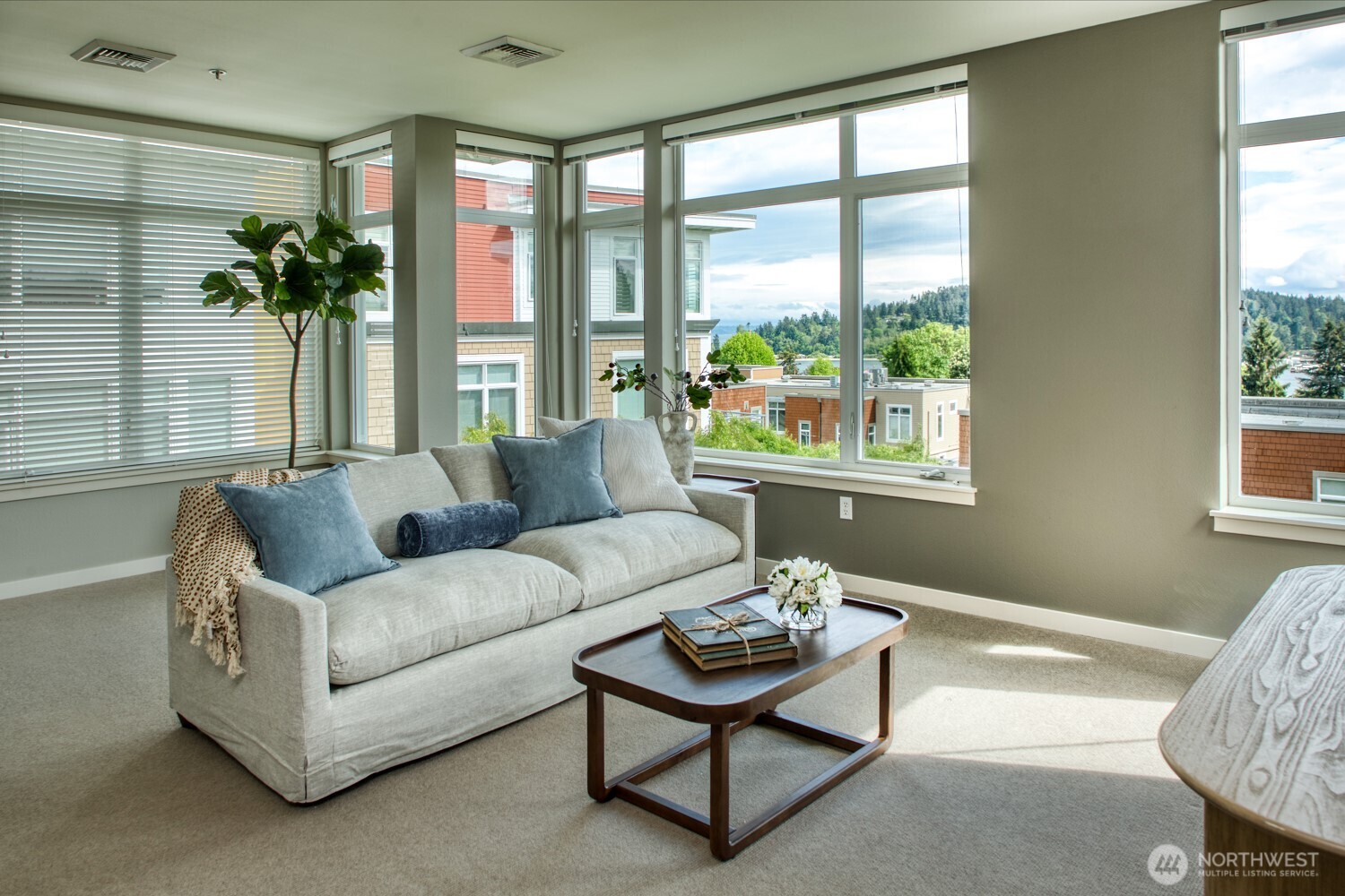 170 Harbor Sq Loop NE #A-411, Bainbridge Island, WA 98110