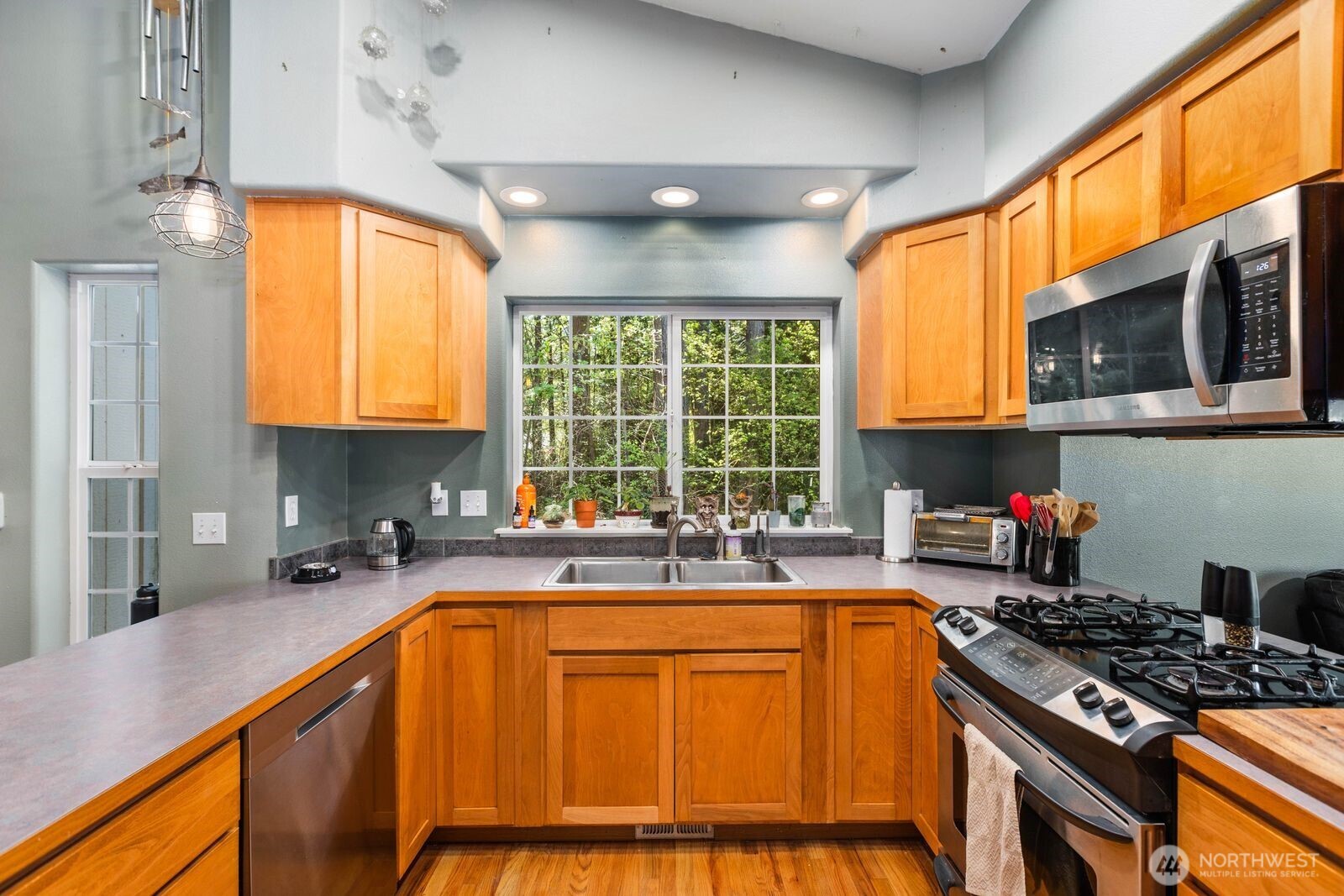 17943 Clear Lake Boulevard SE, Yelm, WA 98597