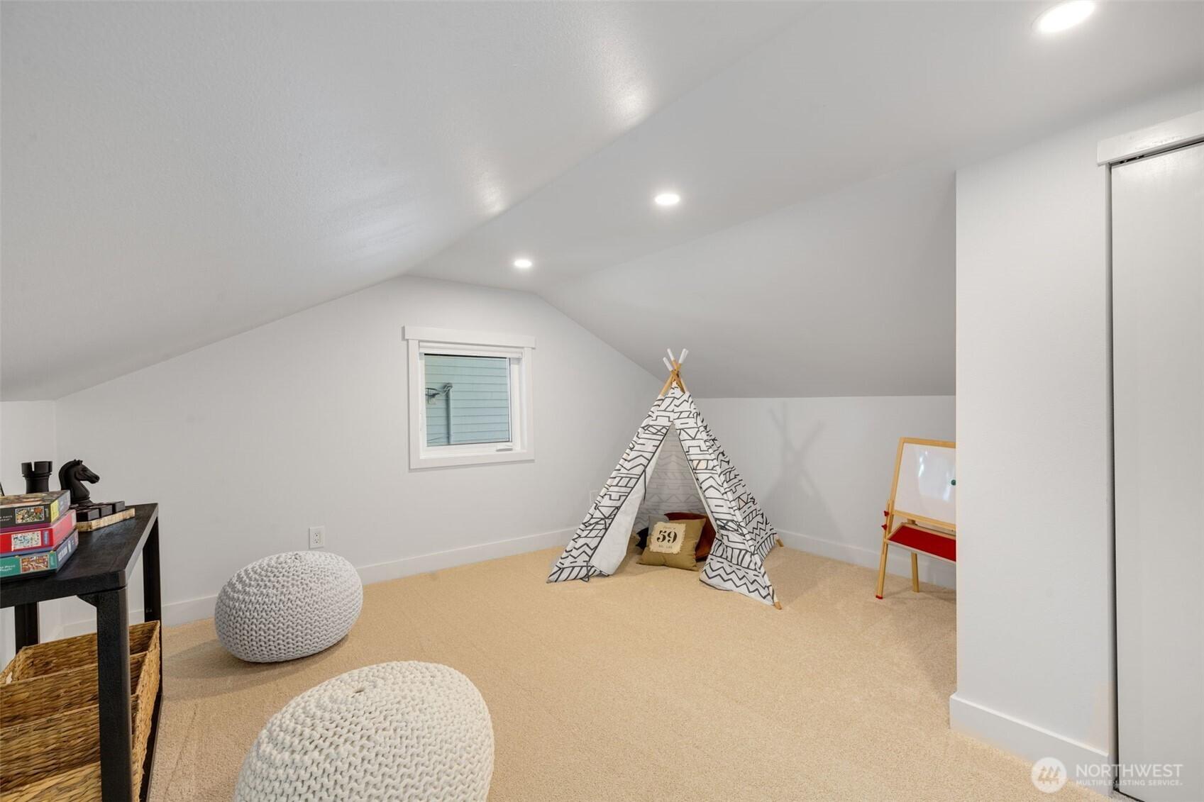 3700 NE 74th Place , Seattle, WA 98115