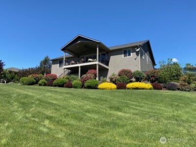 4062 Knowles Road , Wenatchee, WA 98801-9696