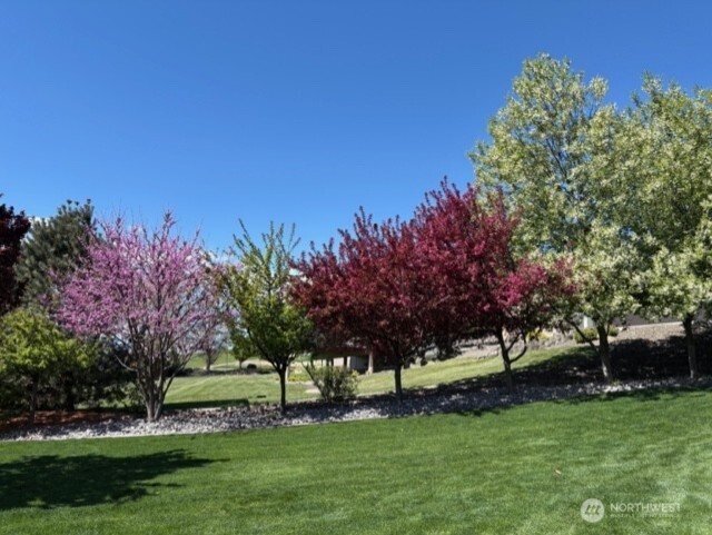 4062 Knowles Road , Wenatchee, WA 98801-9696