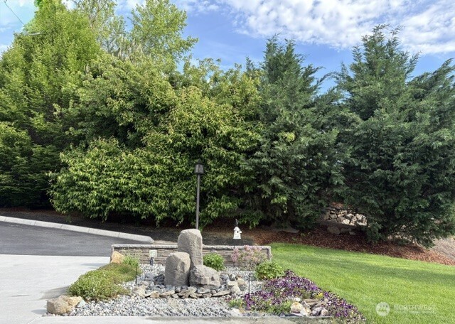 4062 Knowles Road , Wenatchee, WA 98801-9696
