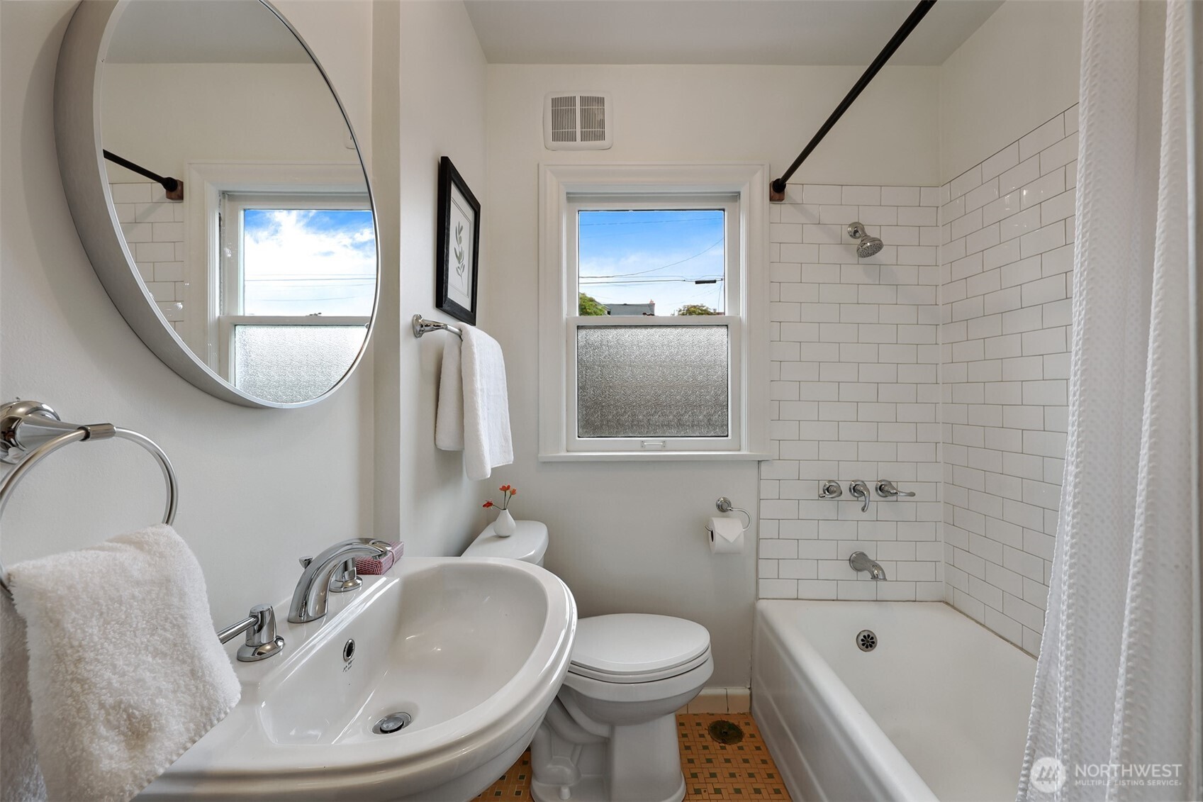 7738 Jones Avenue NW, Seattle, WA 98117