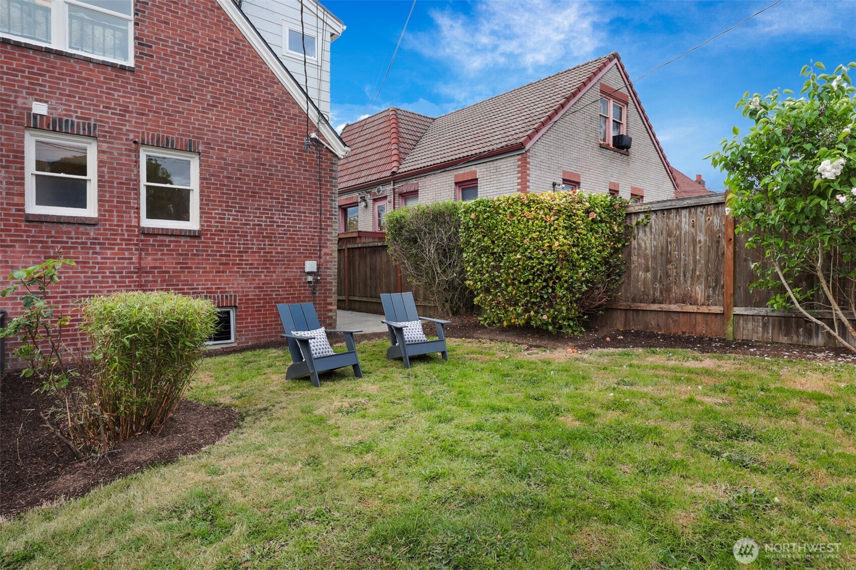 7738 Jones Avenue NW, Seattle, WA 98117