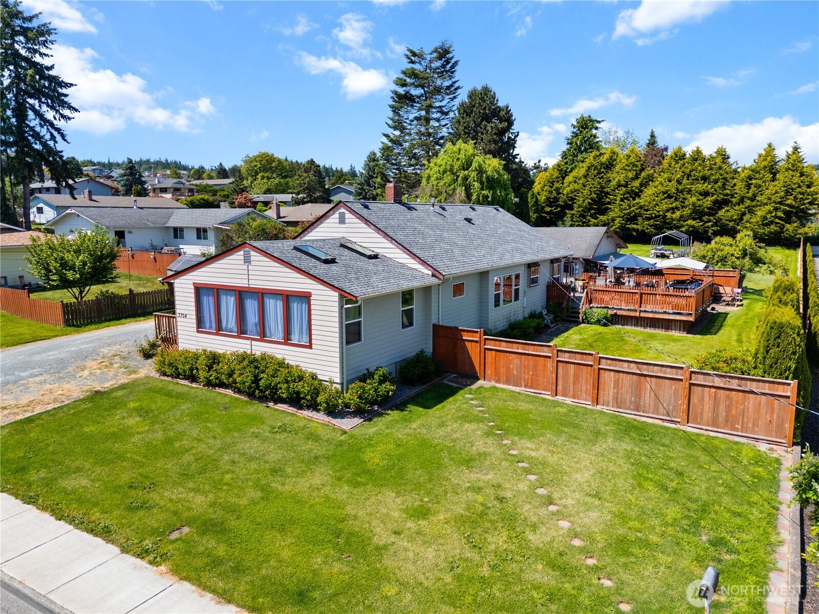 3704 Commercial Avenue , Anacortes, WA 98221-4231
