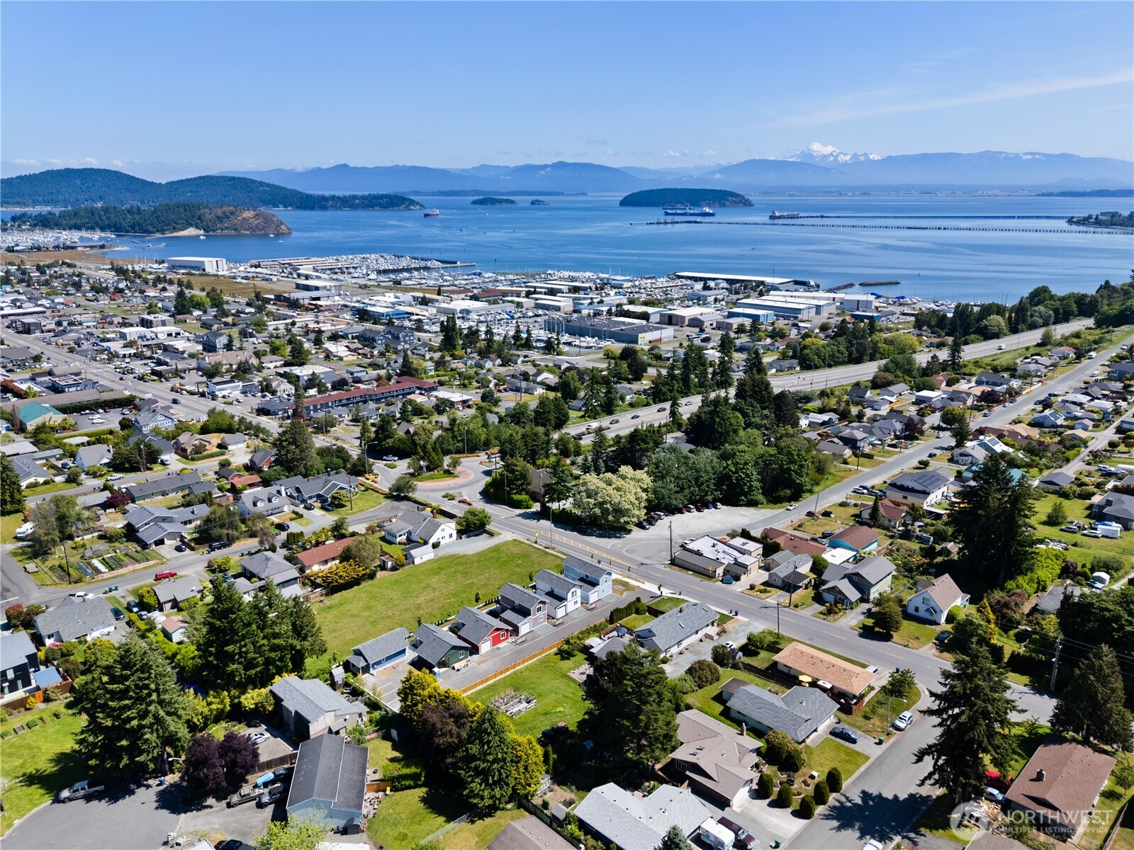 3704 Commercial Avenue , Anacortes, WA 98221-4231