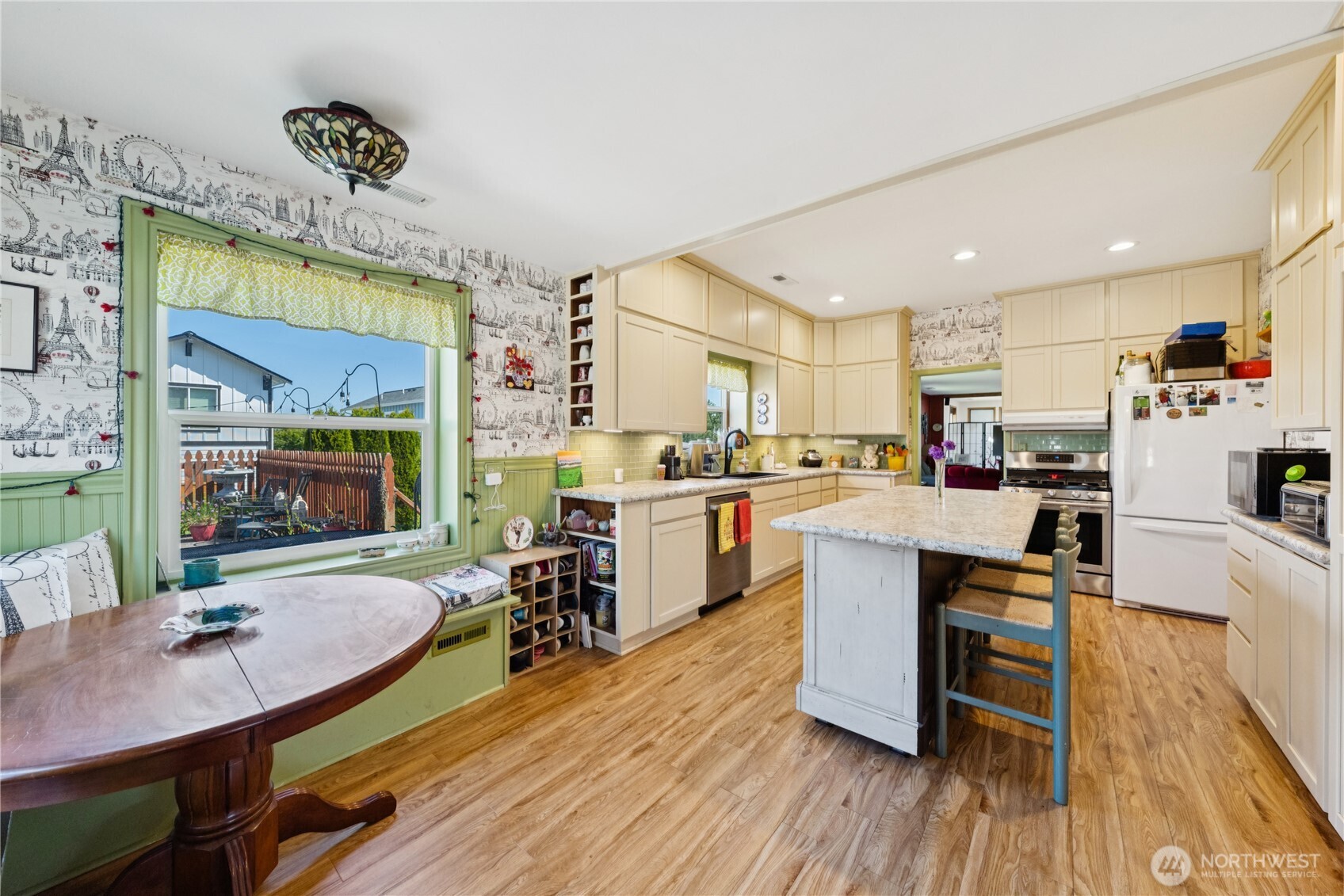 3704 Commercial Avenue , Anacortes, WA 98221-4231