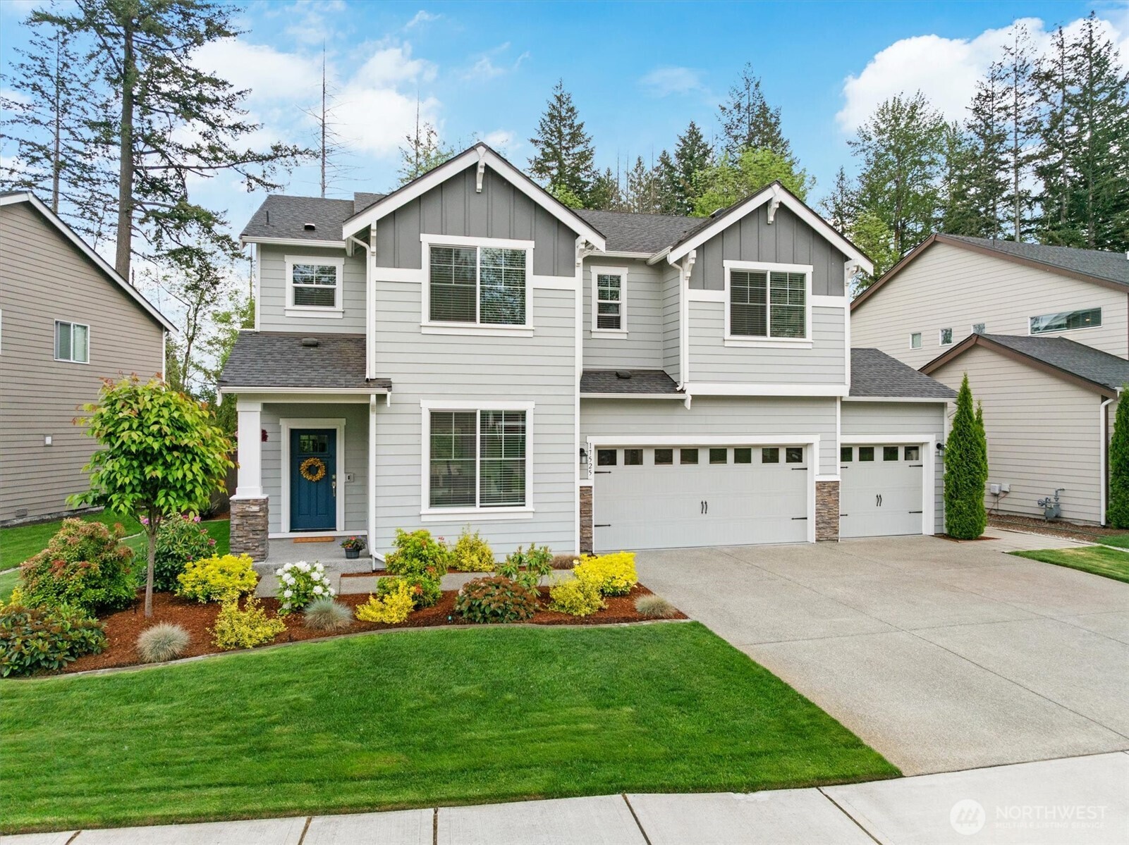 17525 Crossing Drive E, Puyallup, WA 98374