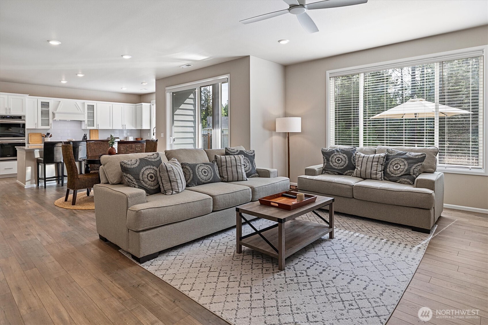 17525 Crossing Drive E, Puyallup, WA 98374