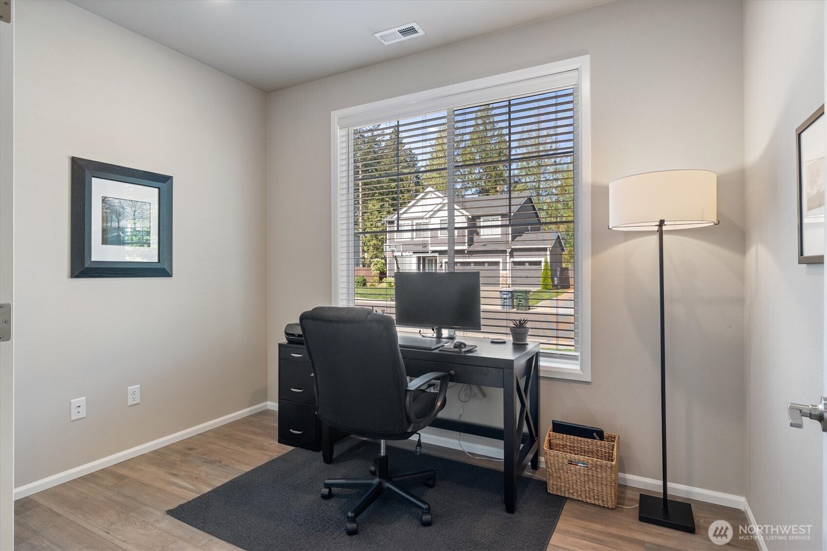 17525 Crossing Drive E, Puyallup, WA 98374