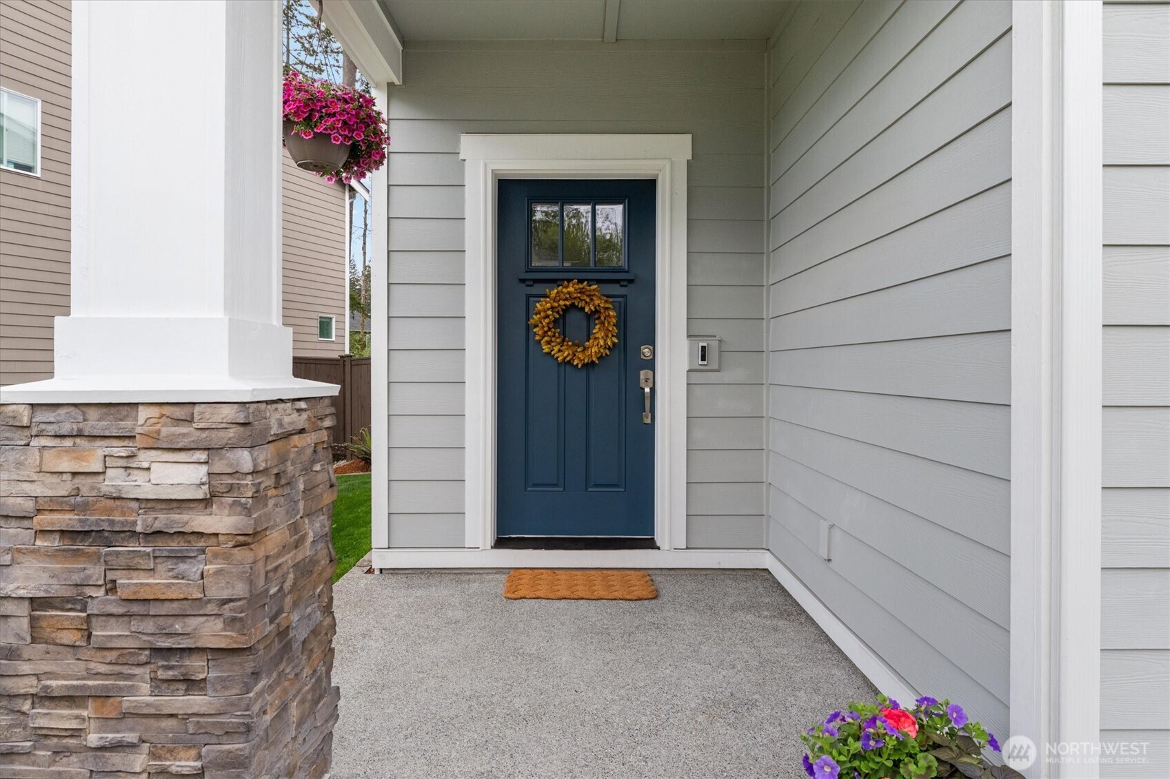 17525 Crossing Drive E, Puyallup, WA 98374