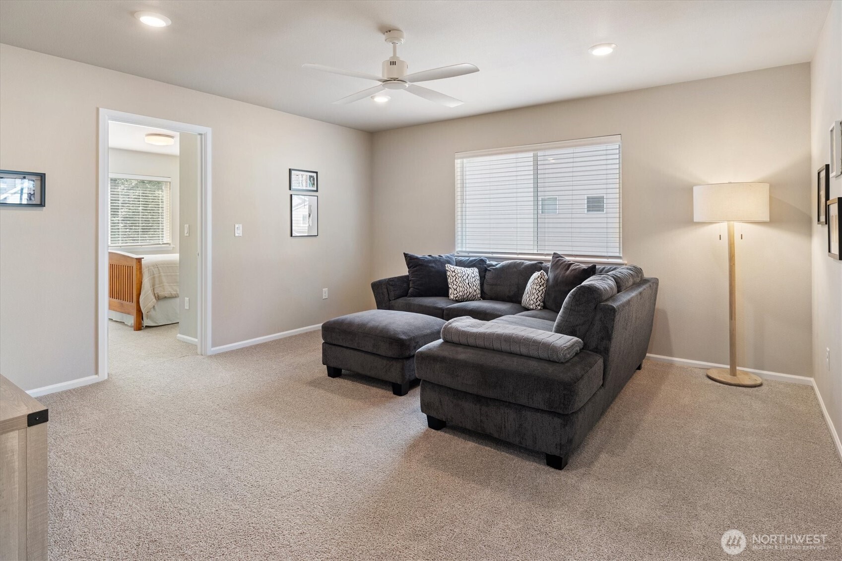 17525 Crossing Drive E, Puyallup, WA 98374