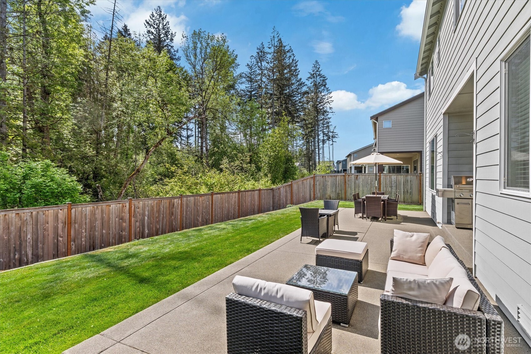 17525 Crossing Drive E, Puyallup, WA 98374