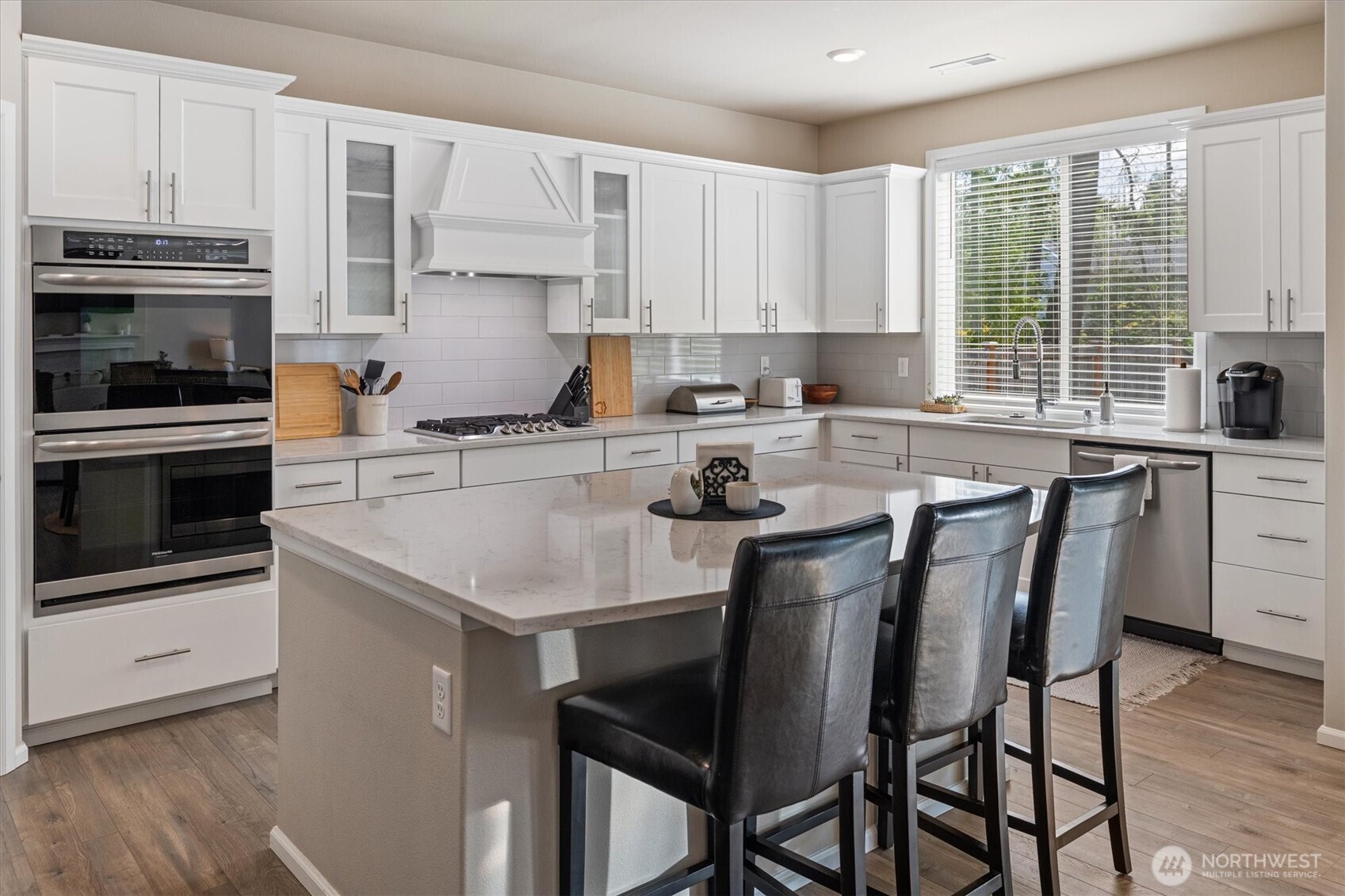 17525 Crossing Drive E, Puyallup, WA 98374