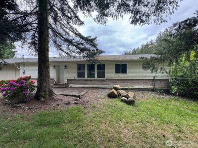 16491 E State Route 3 , Allyn, WA 98524