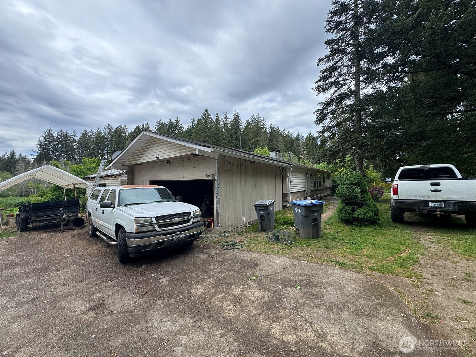 16491 E State Route 3 , Allyn, WA 98524