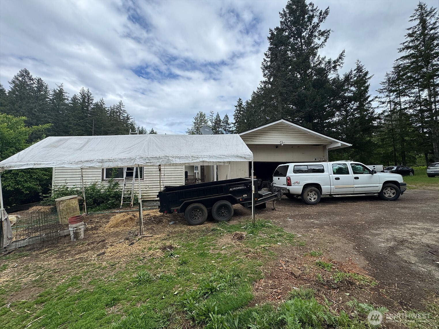 16491 E State Route 3 , Allyn, WA 98524