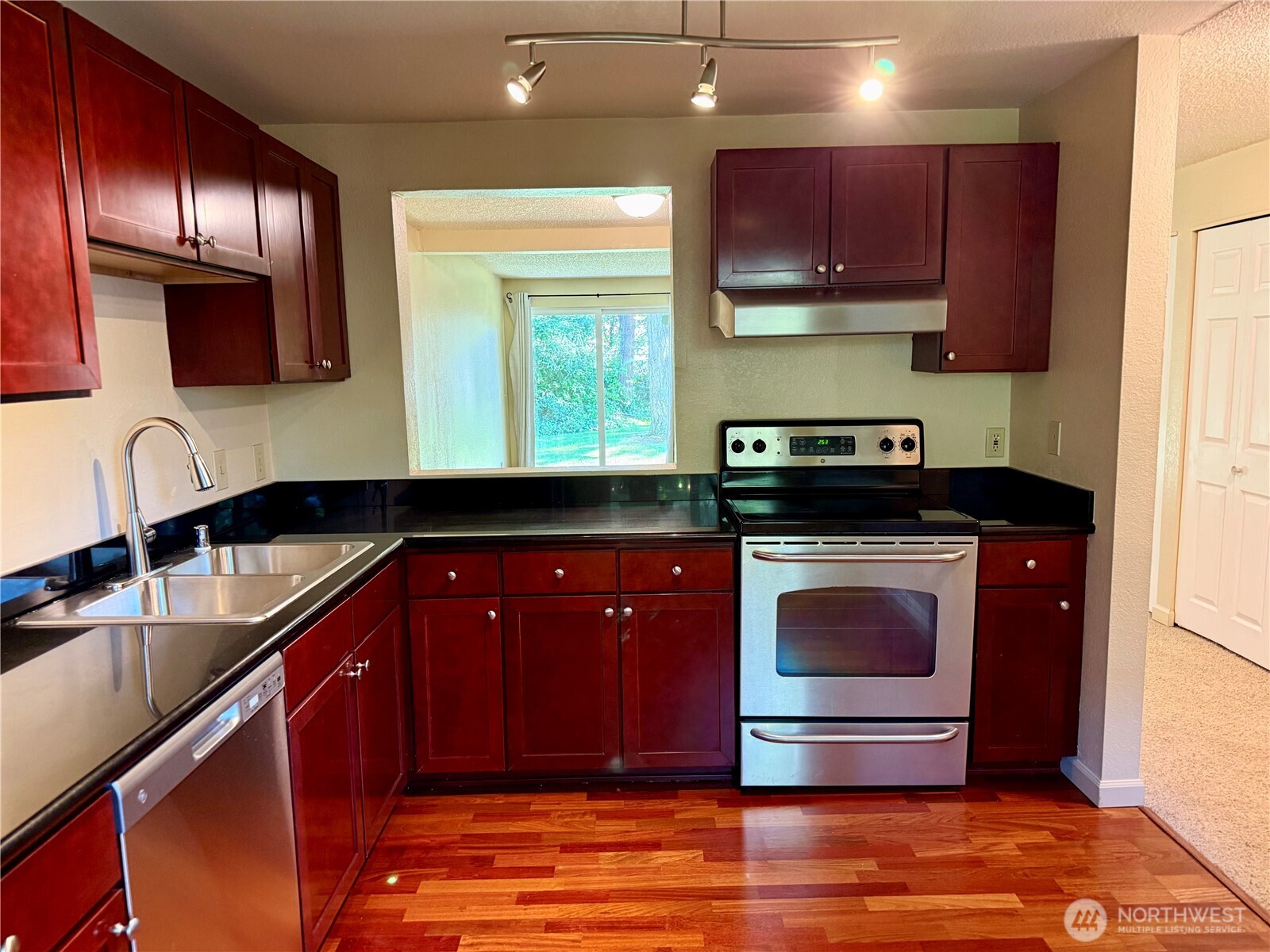 23816 12th Place S #405, Des Moines, WA 98198