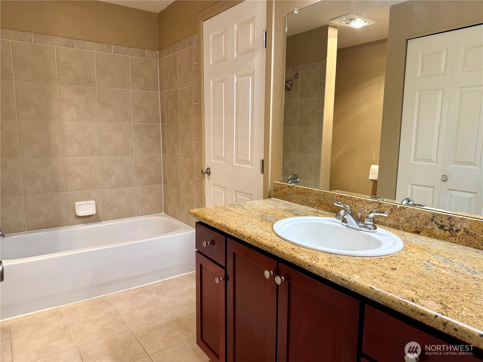 23816 12th Place S #405, Des Moines, WA 98198