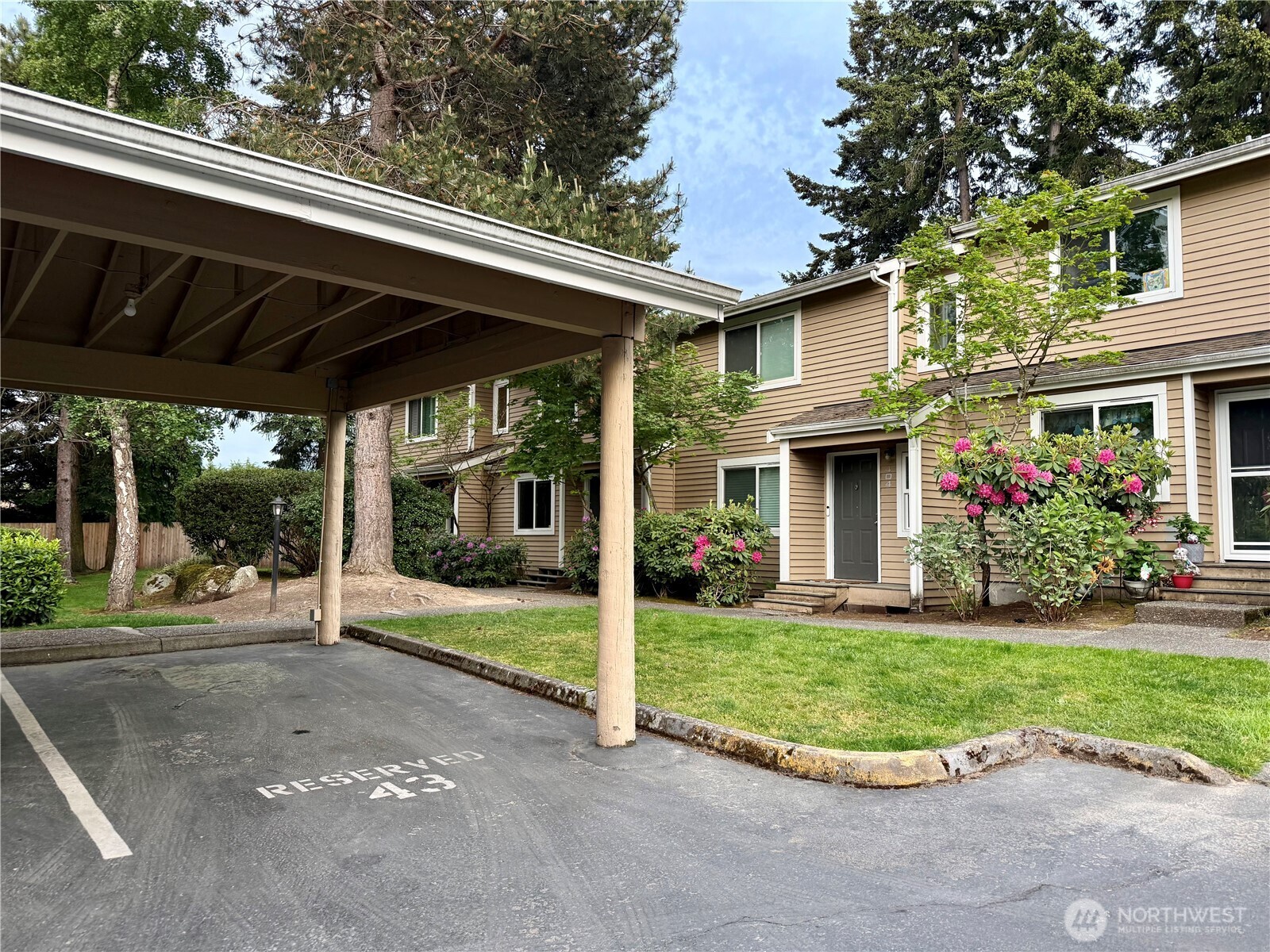 23816 12th Place S #405, Des Moines, WA 98198