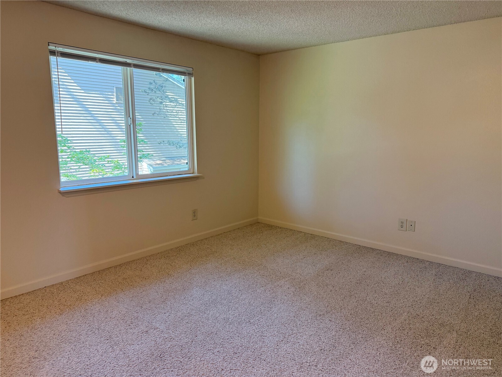 23816 12th Place S #405, Des Moines, WA 98198