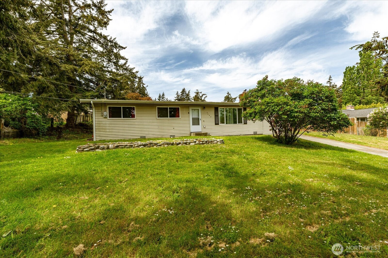 2642 Olympic Drive , Oak Harbor, WA 98277