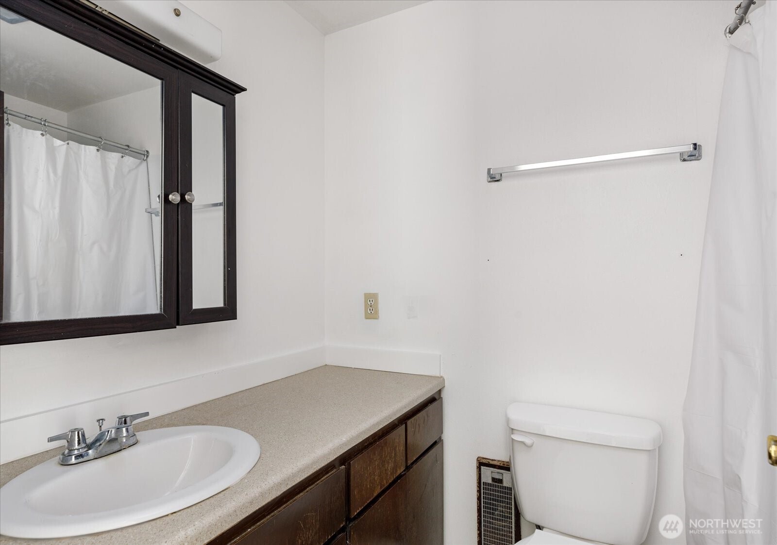 2642 Olympic Drive , Oak Harbor, WA 98277
