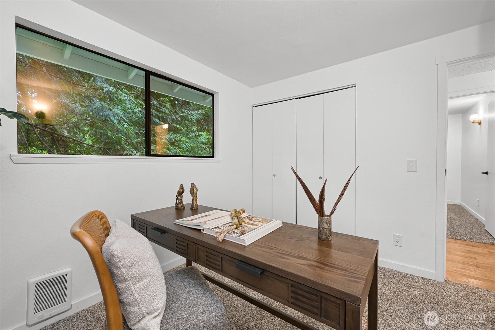 10 B Little Strawberry Lane , Bellingham, WA 98229