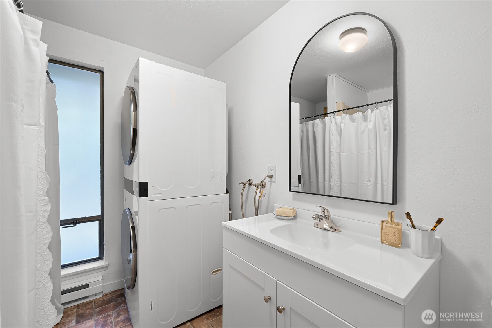 10 B Little Strawberry Lane , Bellingham, WA 98229