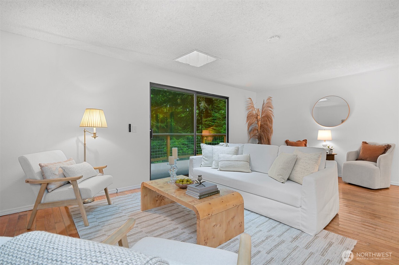 10 B Little Strawberry Lane , Bellingham, WA 98229